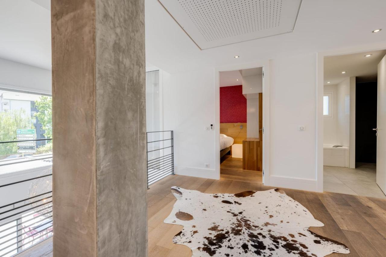 Le Kube - Appartements De Prestige Au Centre D'Annecy Luaran gambar