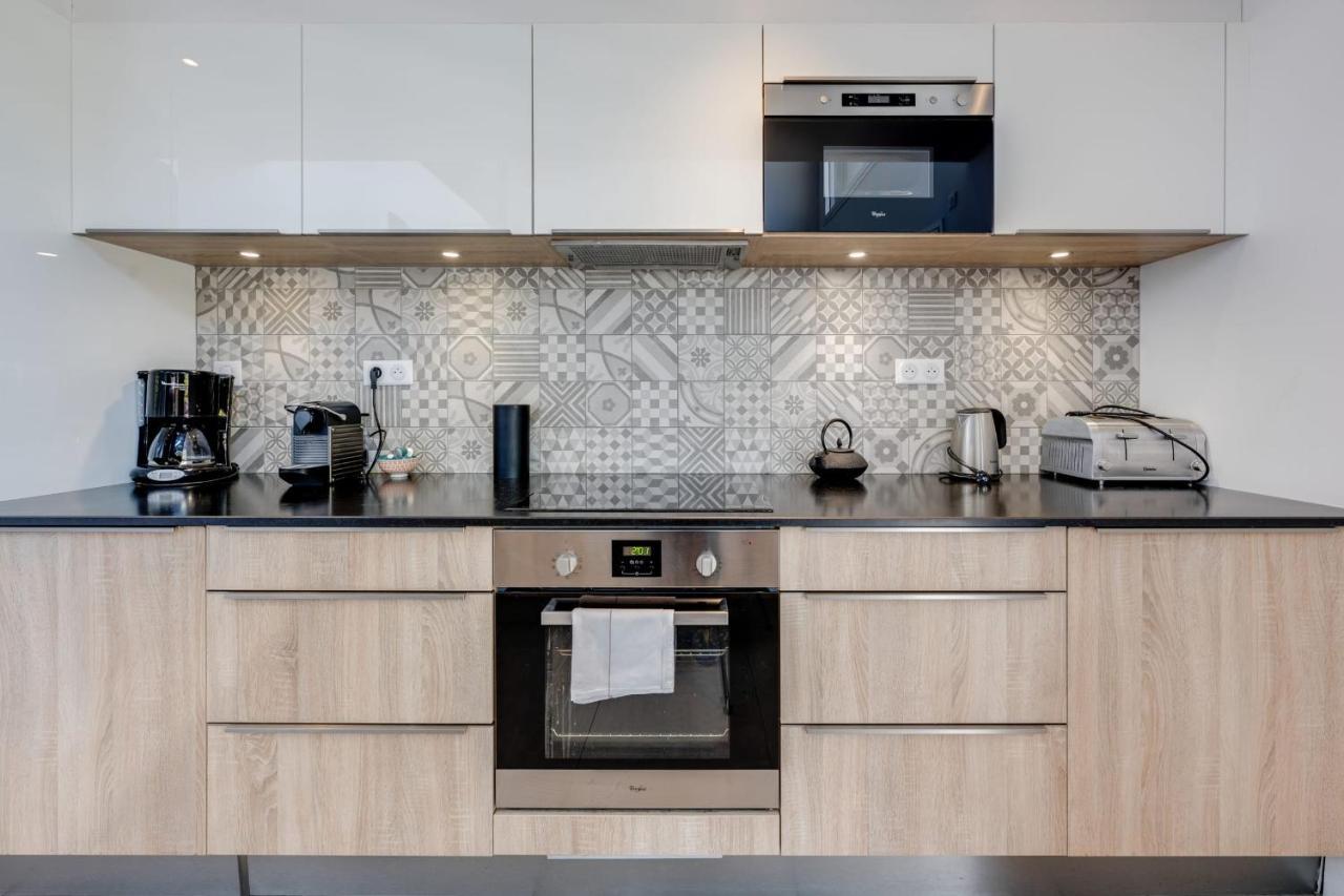 Le Kube - Appartements De Prestige Au Centre D'Annecy Luaran gambar