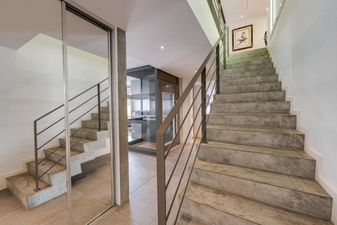 Le Kube - Appartements De Prestige Au Centre D'Annecy Luaran gambar