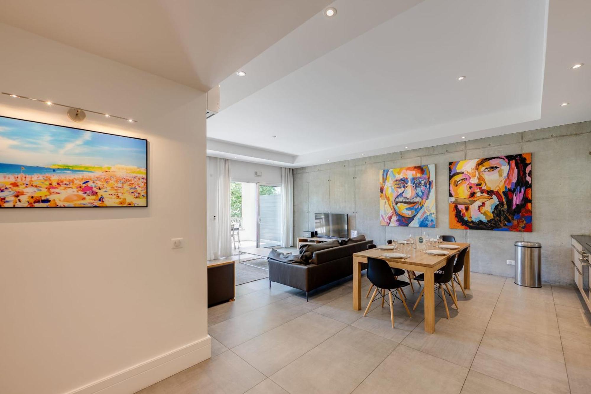 Le Kube - Appartements De Prestige Au Centre D'Annecy Luaran gambar