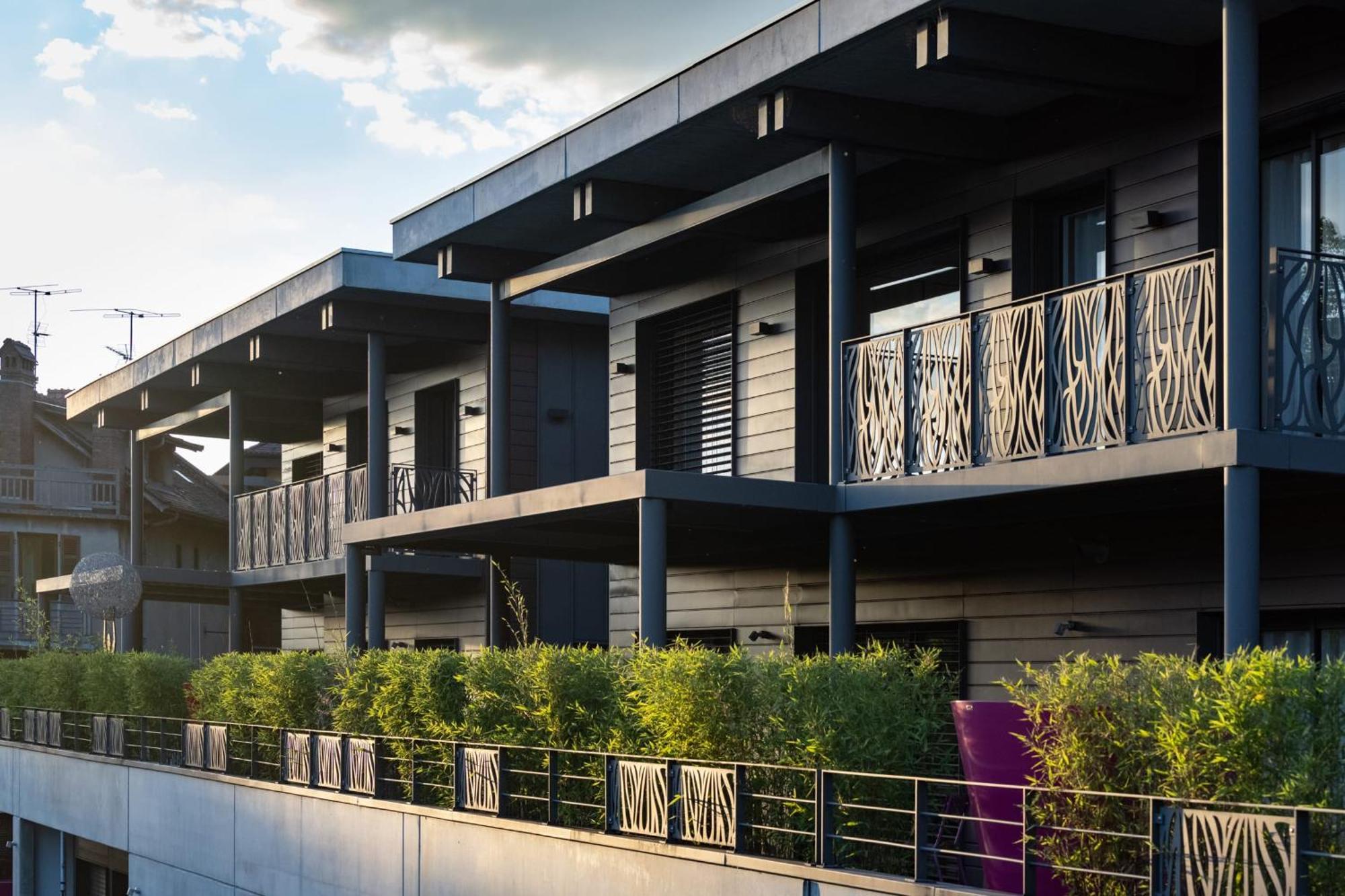 Le Kube - Appartements De Prestige Au Centre D'Annecy Luaran gambar
