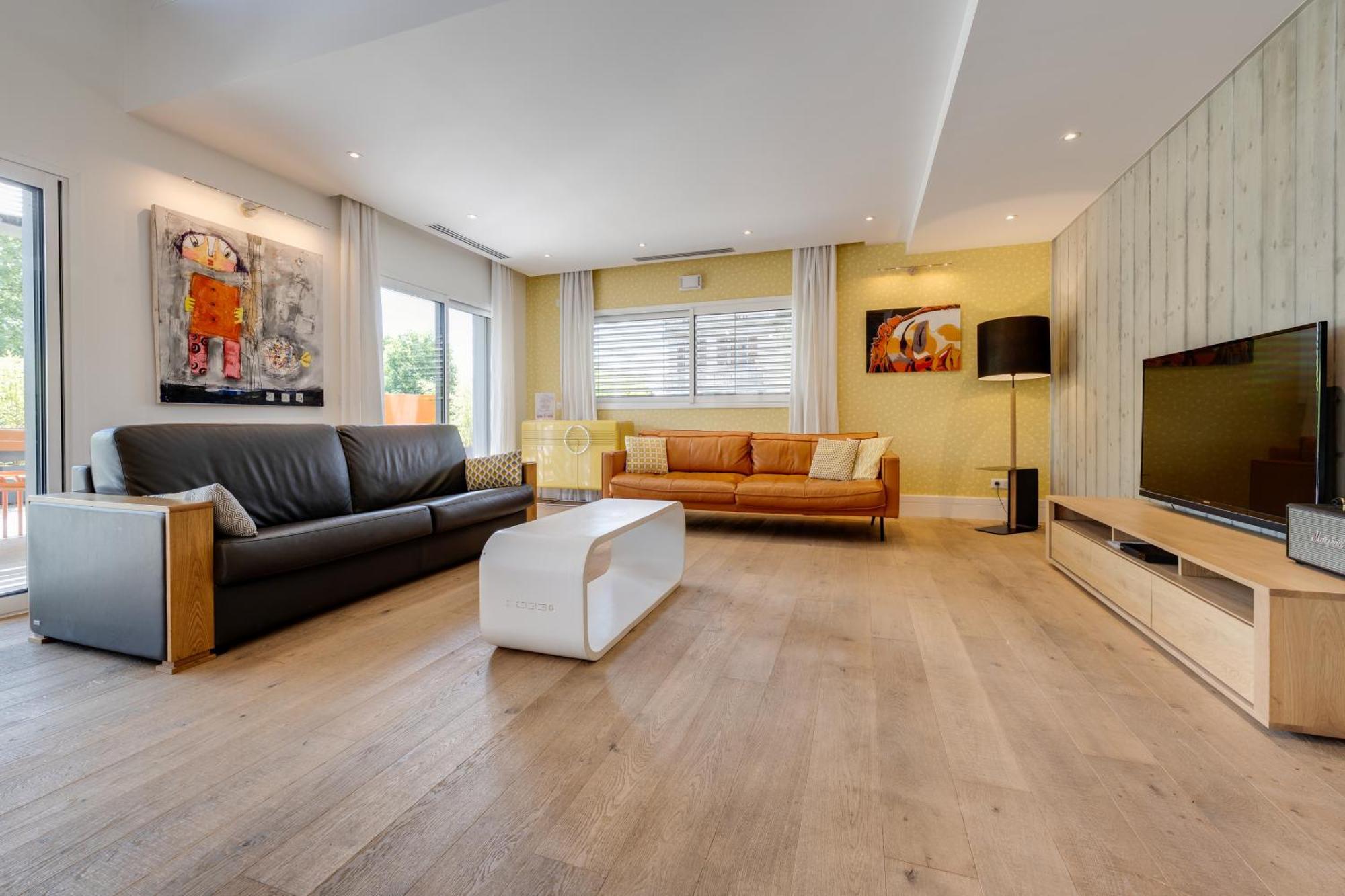 Le Kube - Appartements De Prestige Au Centre D'Annecy Bilik gambar